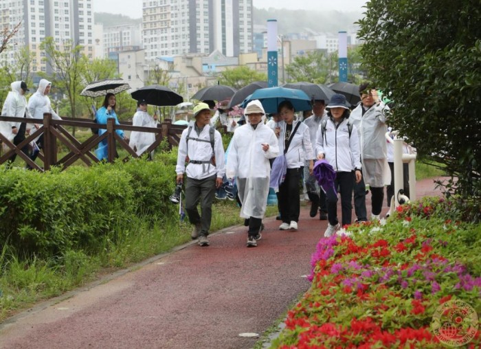 (사진3) 글로컬 성공 개최 걷기 서포터즈.jpg